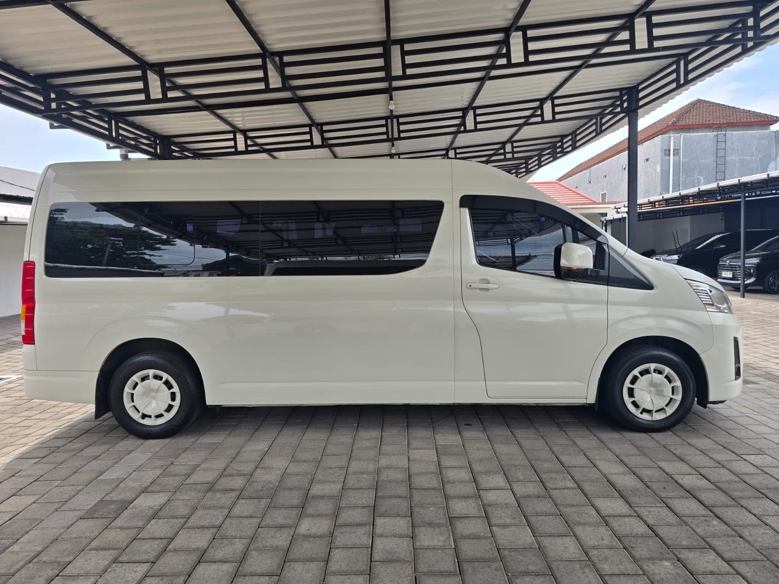 Hiace Premio