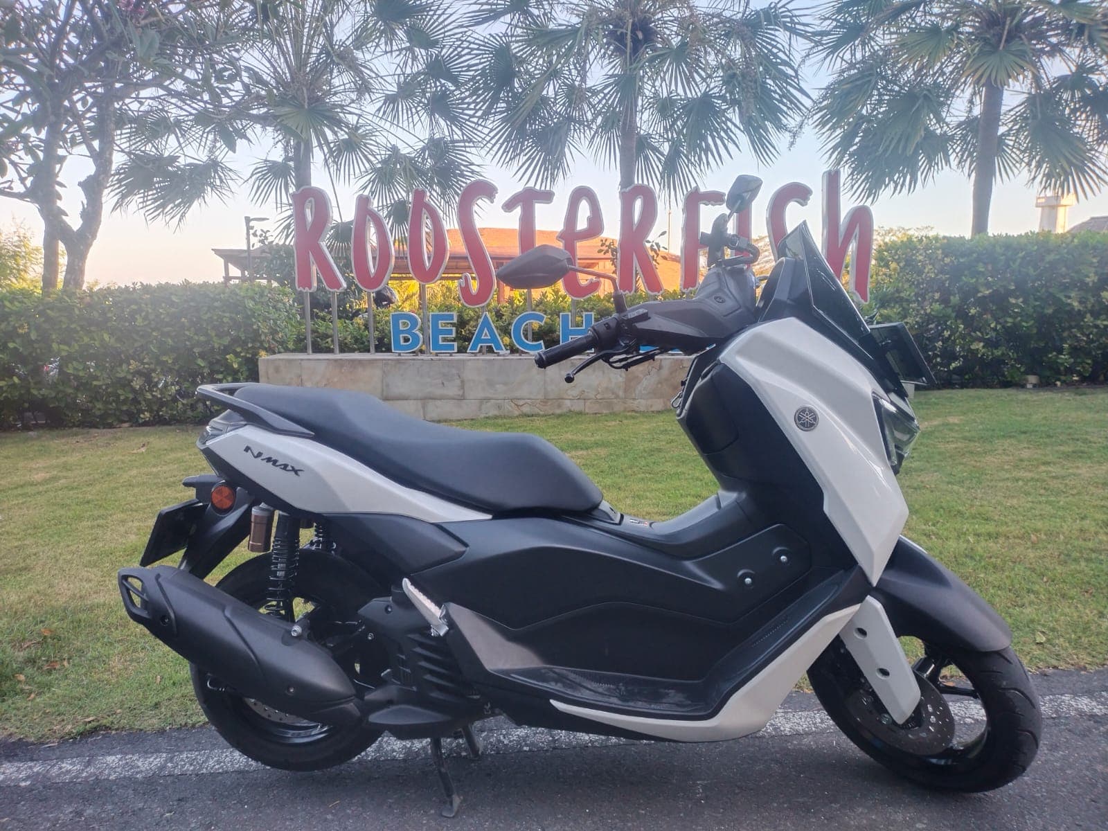 YAMAHA NMAX NEO S 2026 White Key